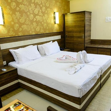 Hotel La Grace Madgaon Bagian luar foto