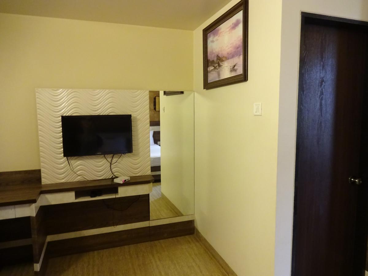 Hotel La Grace Madgaon Bagian luar foto